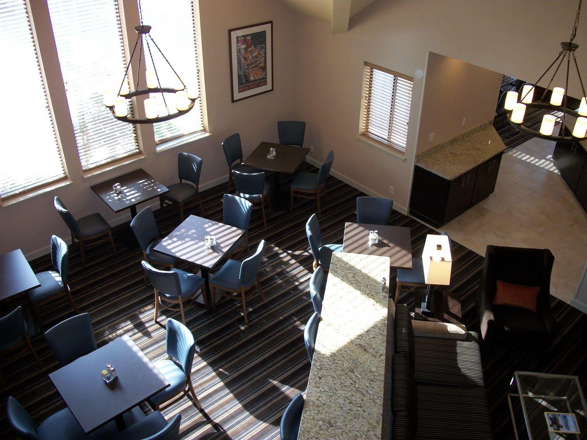 Hawthorn Suites Of Troy Restaurante foto